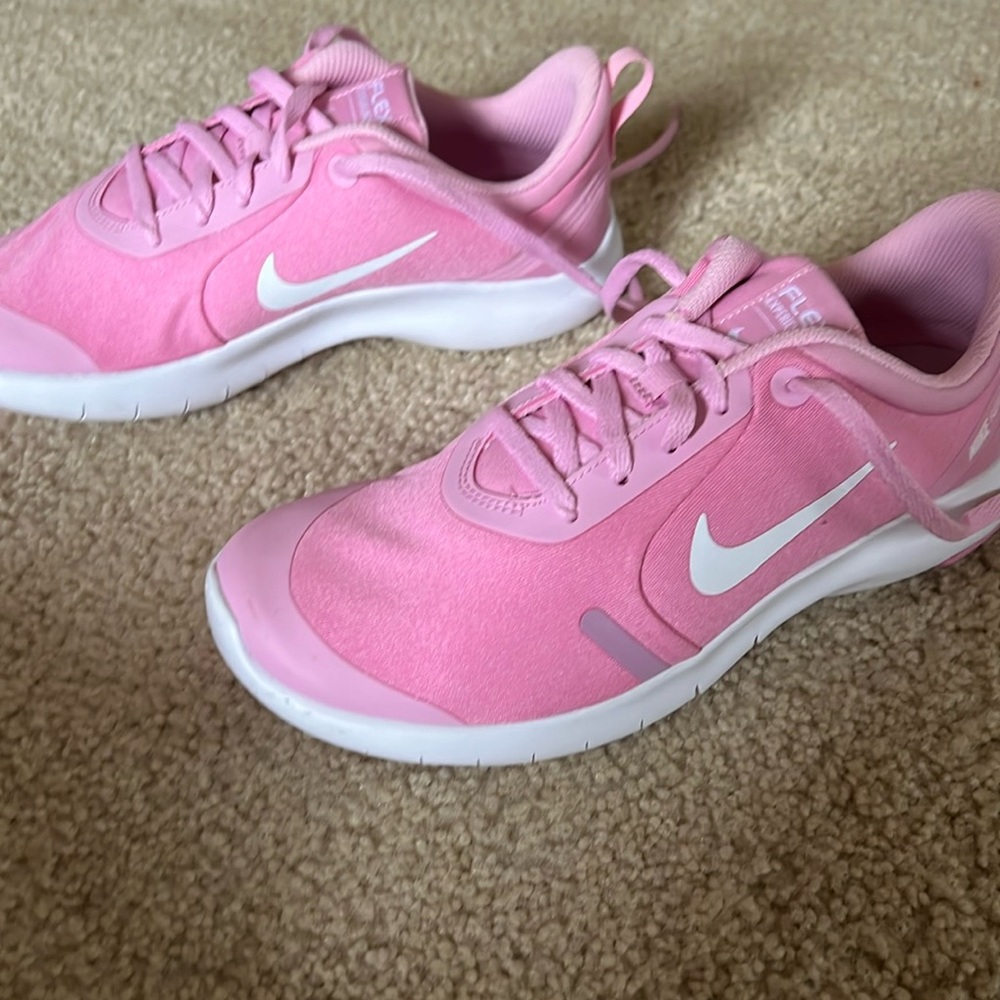 Nike big girl sneakers